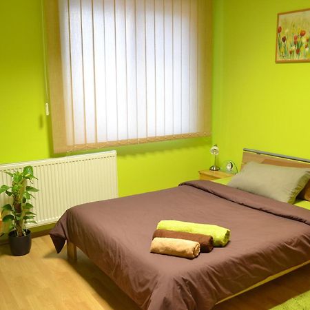 Byron Hotel Zlaté Moravce Екстериор снимка